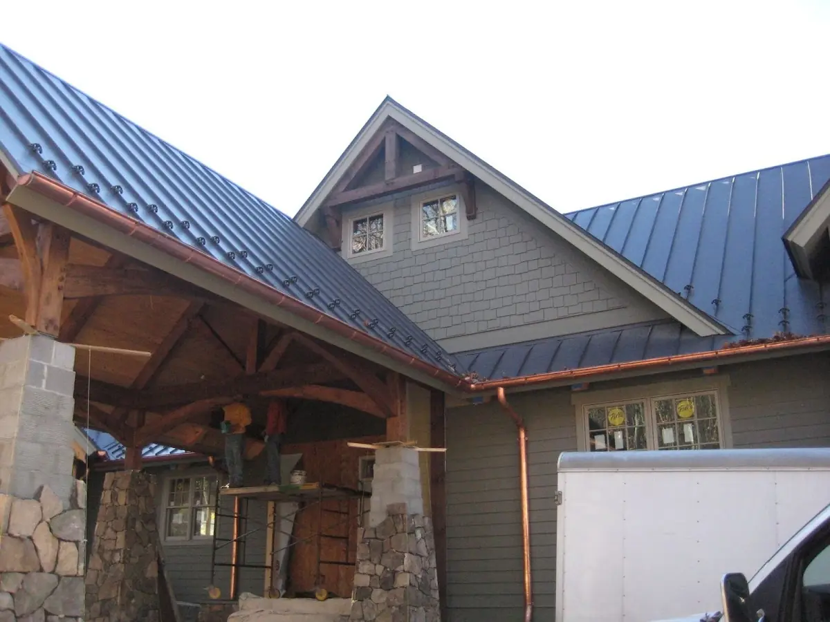 Craftsman Roofing team delivering quality roofing work in Valencia Northbridge